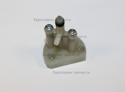 Штуцер бака масляного угловой