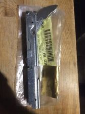 Петля двери духового шкафа